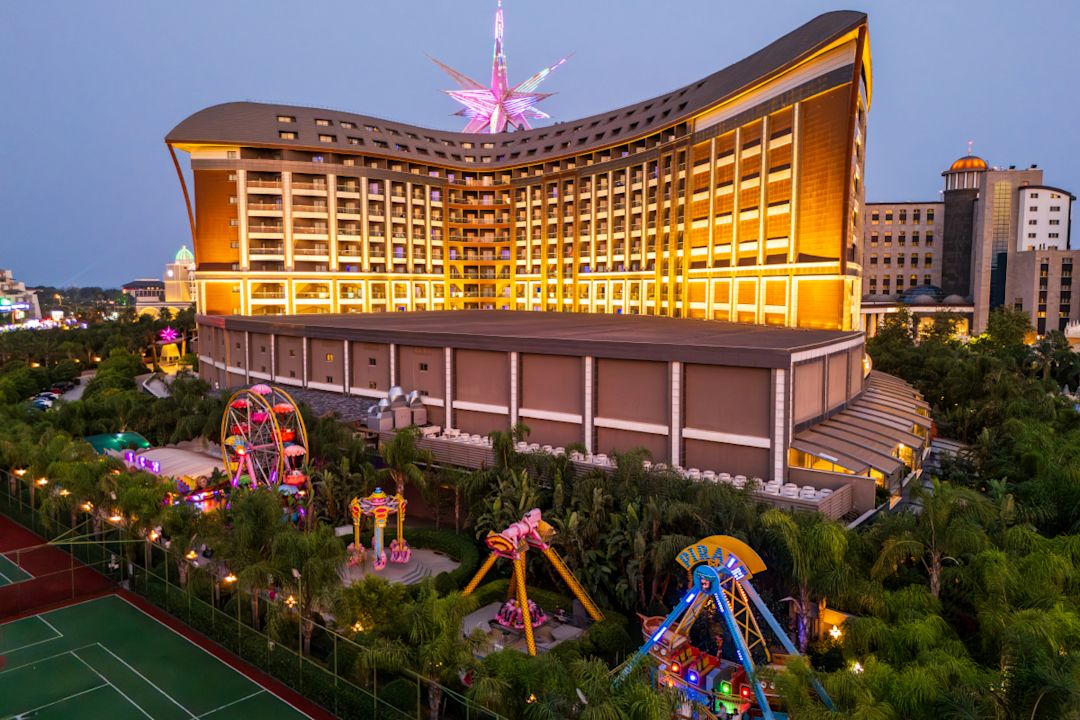 Royal Seginus Tema Park