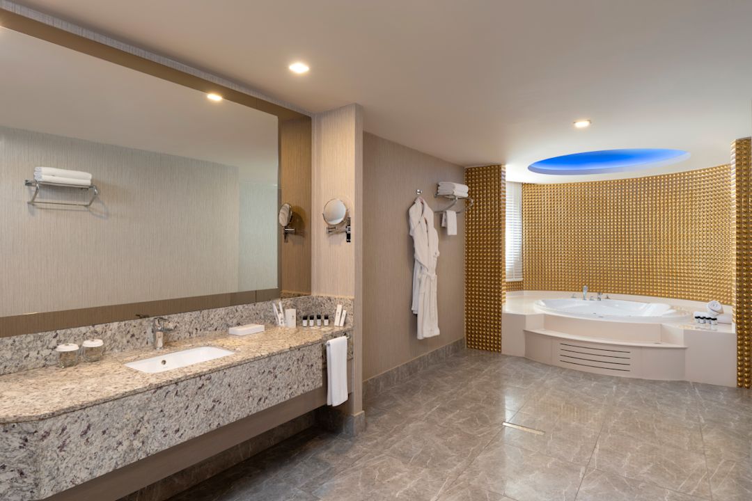 Royal Seginus Suite